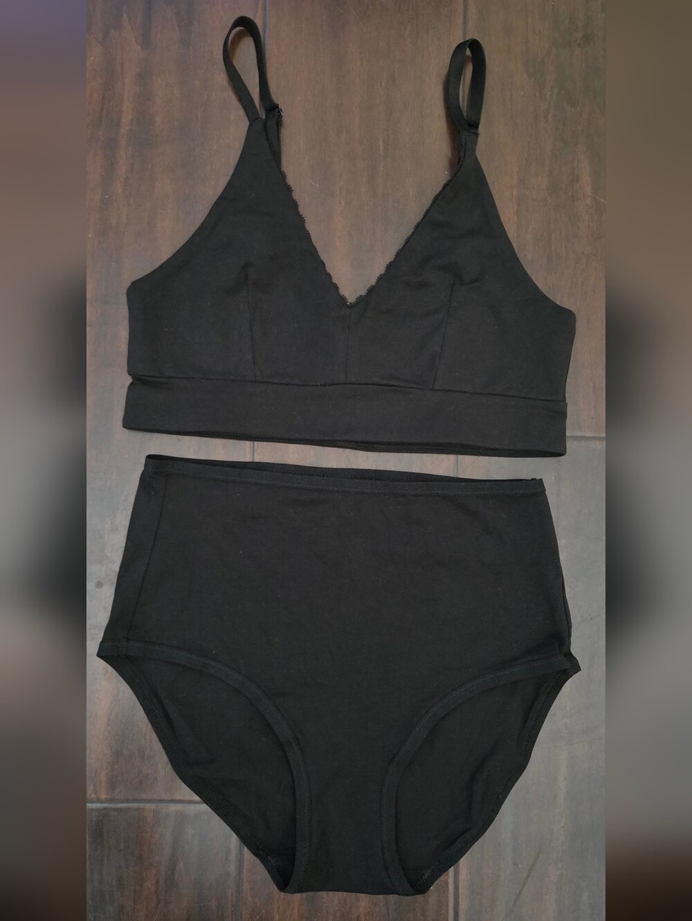 ✨️NWOT- Pact Organic Black V-Neck Bralette and High-Waist Brief Set💥